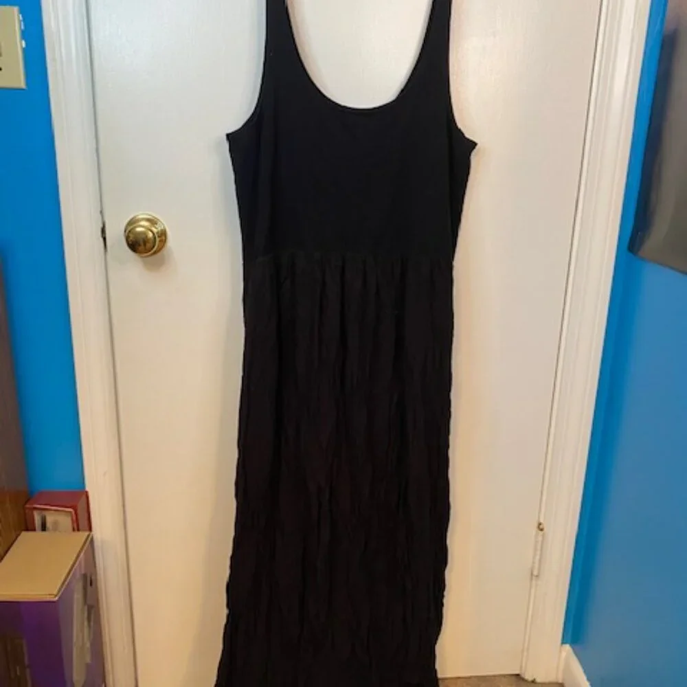 Lou & Grey Long Black Sleeveless dress - Picture 5 of 7